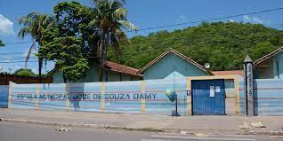 escola_KR1wDnP_widelg