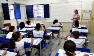 aula-educação-escola-alunos-professor-Sumaia-Vilela-Agência-Brasil