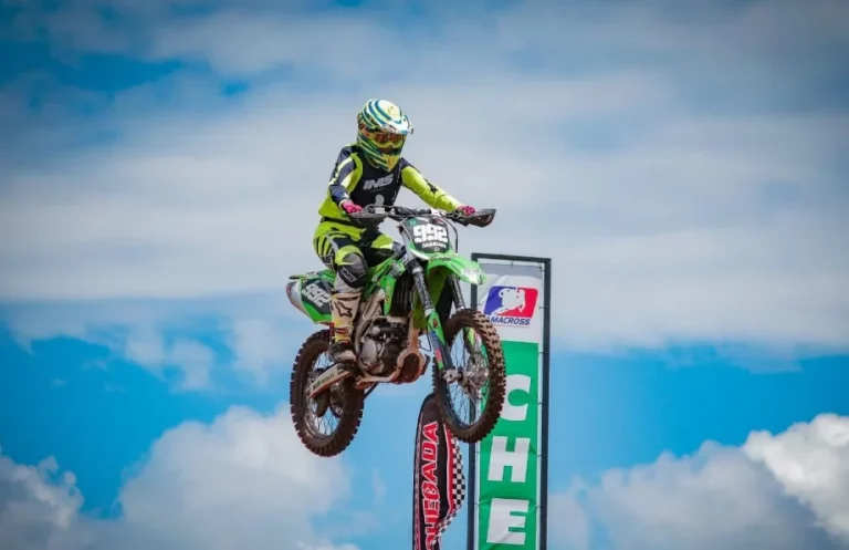 motocross-divul-adrino-gomes-768x497