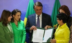 _jair_bolsonaro_projeto_de_lei_1360_21_fpzzb_abr_20220524_0646_0