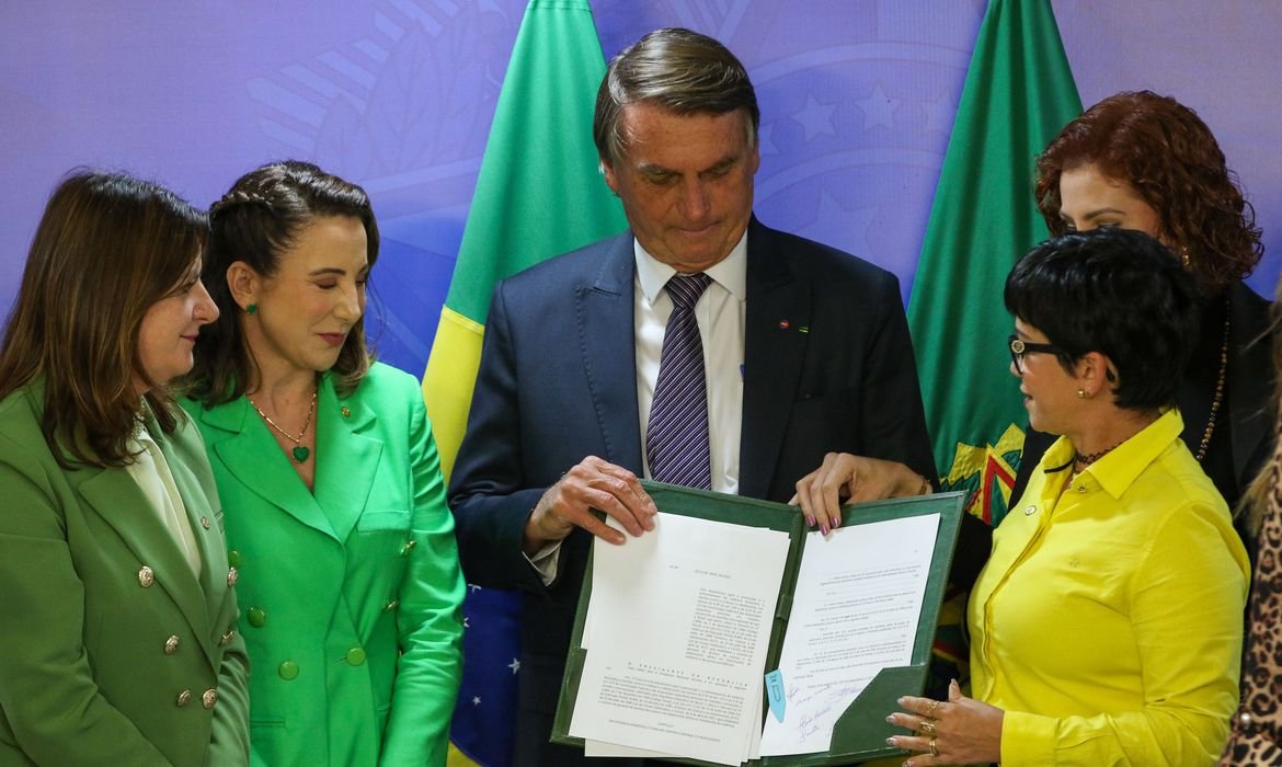 _jair_bolsonaro_projeto_de_lei_1360_21_fpzzb_abr_20220524_0646_0