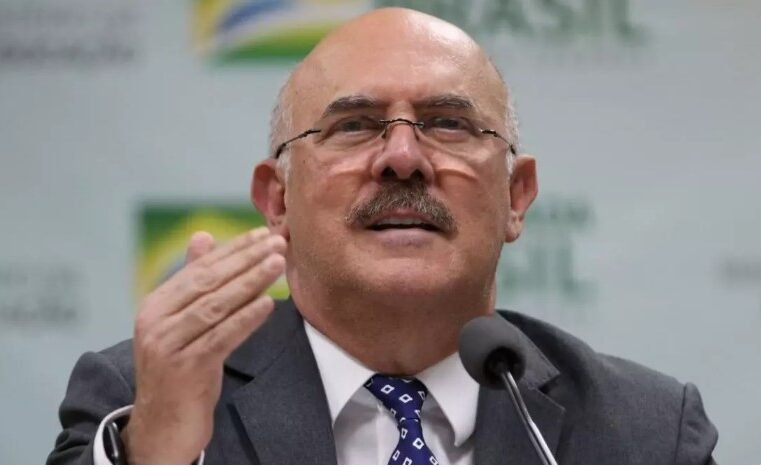 Ex-ministro da Educação passará por audiência de custódia em SP
