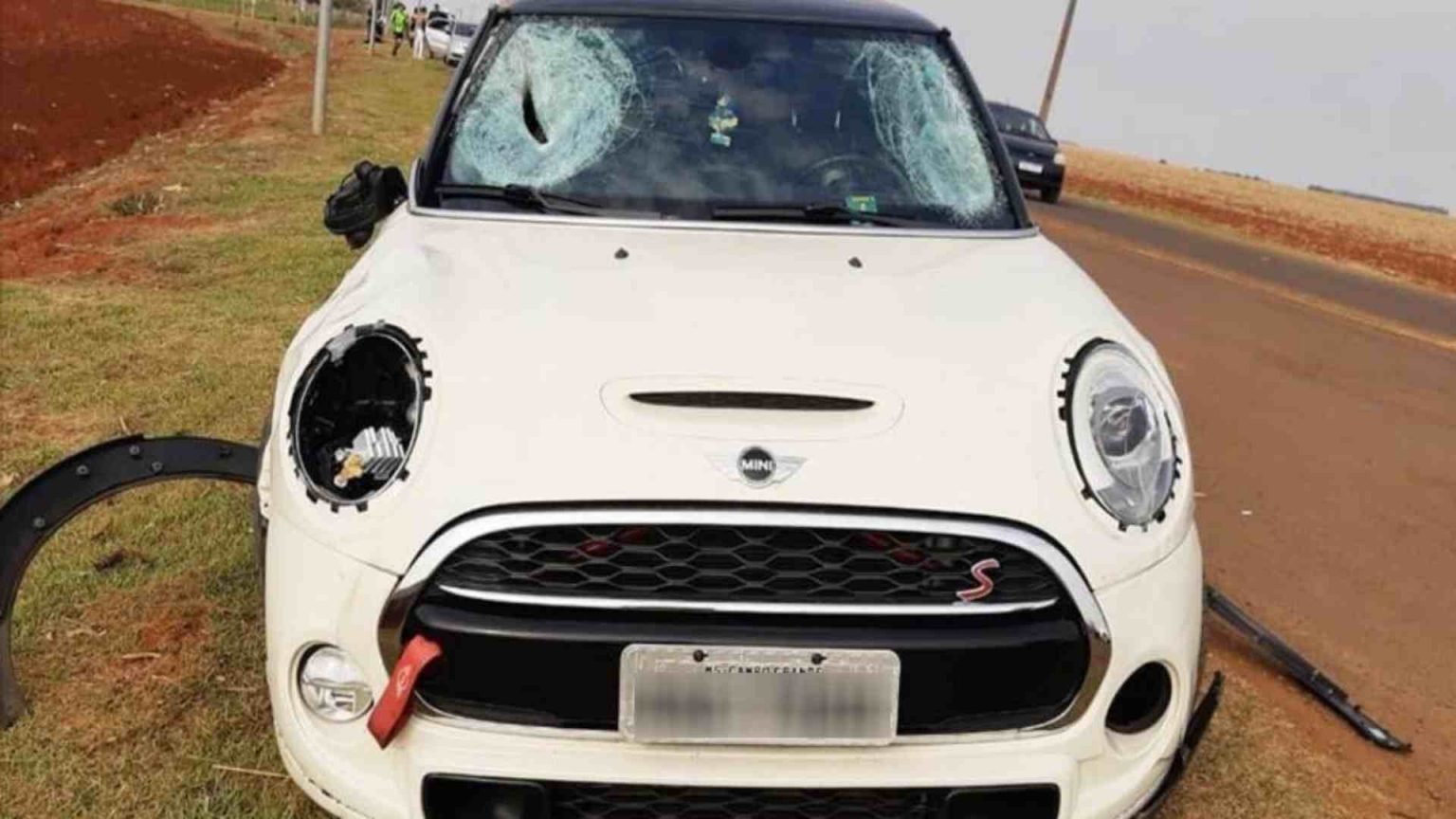 mini-cooper-acidente-1536x864