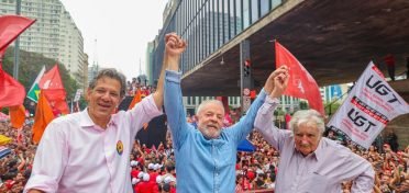 b9169be0-Lula-encerra-campanha-em-caminhada-na-Paulista-372x176