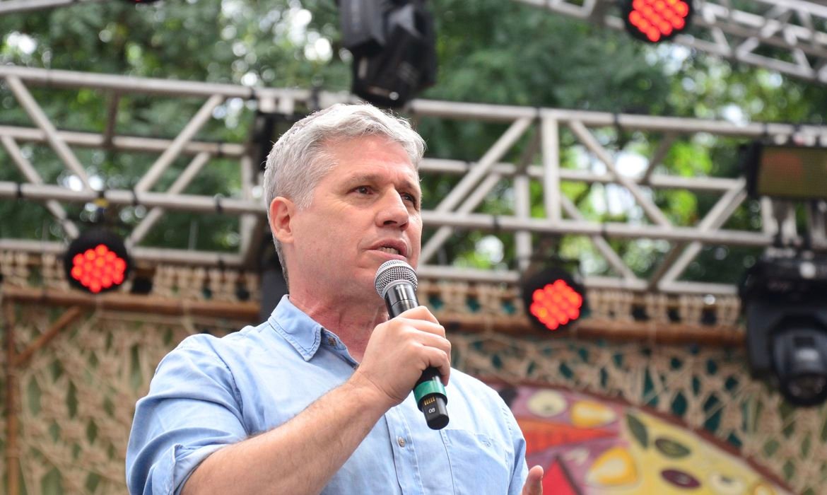 paulo_teixeira_feira_da_reforma_agraria_1
