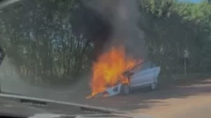 carro-fogo-lixao.jpg