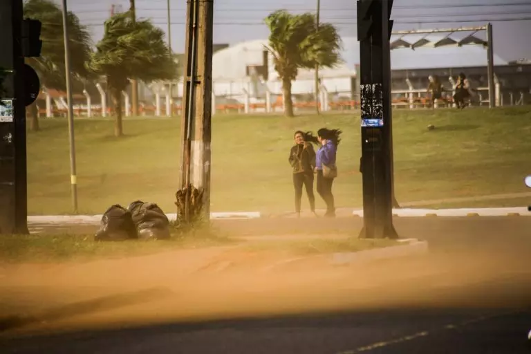 Ventania_Fortes-Ventos_Poeira_Foto-por-Henrique-Arakaki-2-768x512.jpeg