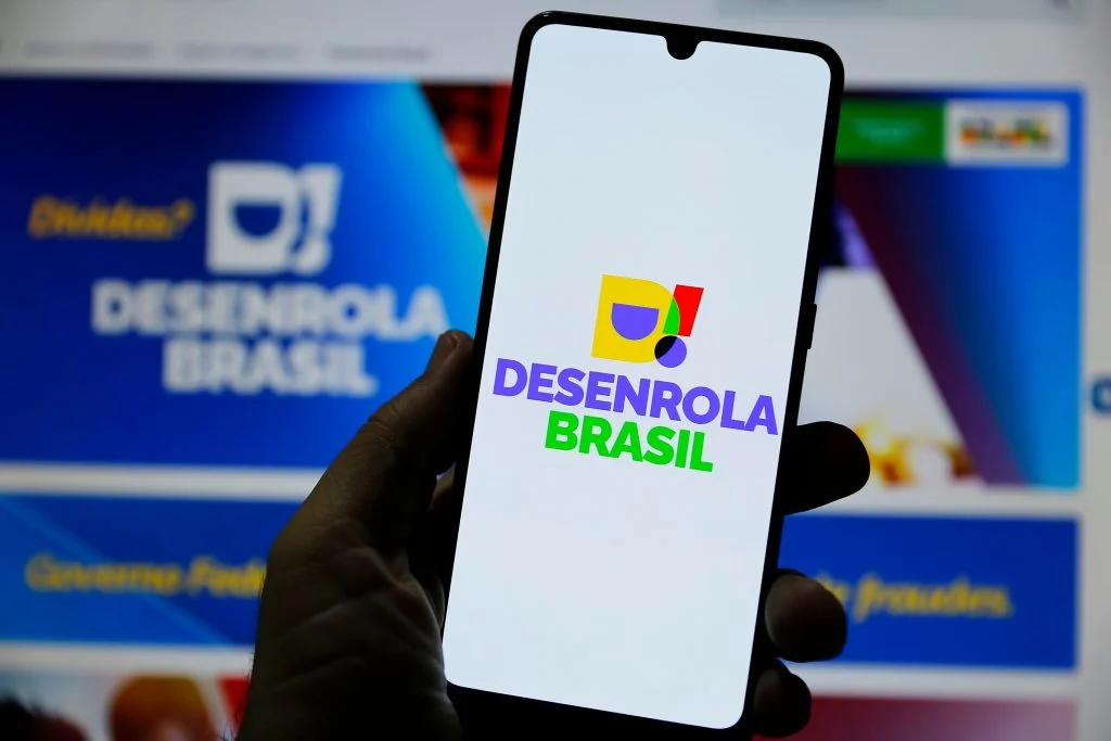 Senado-aprova-Programa-Desenrola-Brasil-e-teto-de-juros-para-rotativo-do-cartao-shutterstock_2337951037-1024x683-1