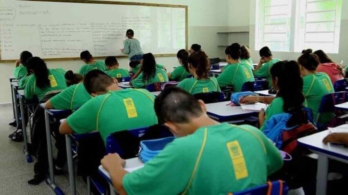 aula-escola-estaudal-divulgacao-1