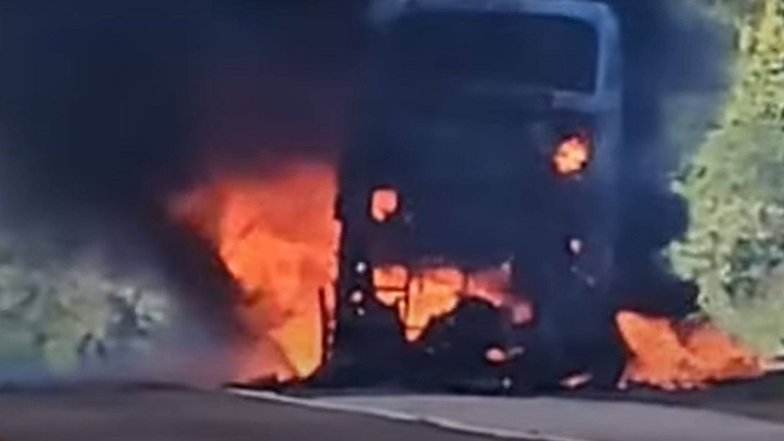 onibus-pega-fogo_Divulgacao-Diario-Corumbaense