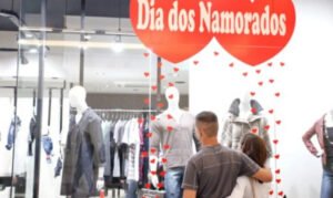 dia-dos-namorados-deve-movimentar-r-360-milhoes-em-ms-17156990986041-thumb