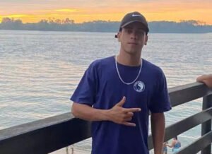 jovem-morre-no-hospital-apos-cair-do-telhado-em-tentativa-de-pegar-pipa-1724340123978-thumb