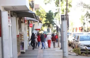 Comercio-centro-no-feriado-Leonardo-de-Franca-3-e1655132749408