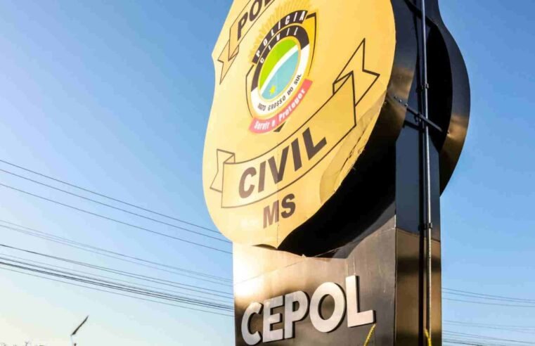 Jovem é socorrida em estado grave após motociclista perder controle e bater na Duque de Caxias
