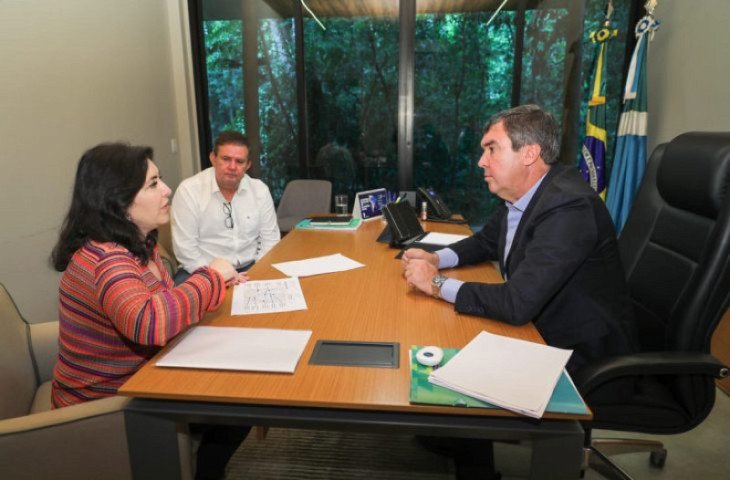 governo-de-ms-e-ministra-discutem-investimentos-e-andamento-das-obras-federais-no-estado-1731963439225-thumb