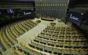 plenario-da-camara-vazia (1)