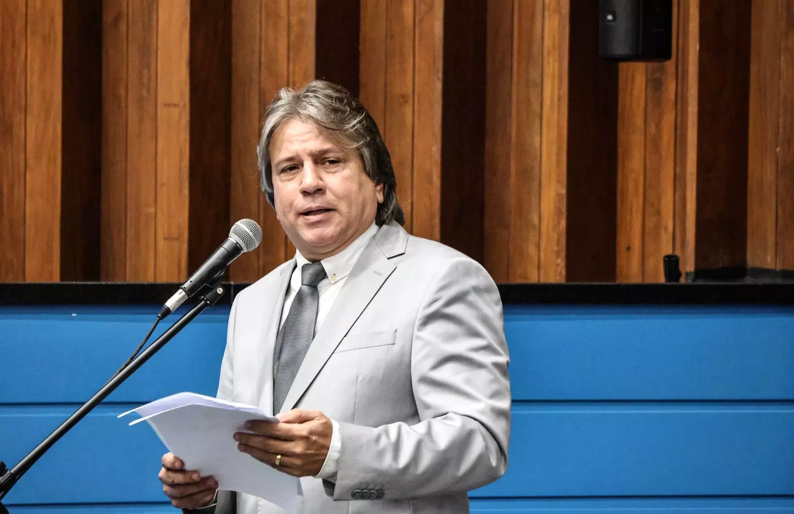 deputado-caravina-foto-na