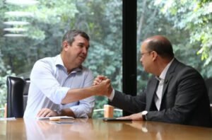 governador-riedel-se-licencia-do-cargo-por-uma-semana-e-barbosinha-assume-17442292543302-thumb