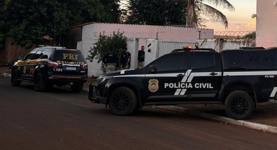 policia-prende-tres-por-trafico-em-casa-noturna-17435150827278-thumb