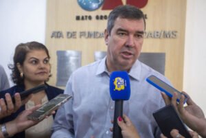 governador-riedel-se-posiciona-contra-pec-da-blindagem-aprovada-na-camara-17583029022098-thumb