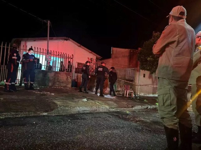adolescente-e-morto-com-tiro-na-cabeca-e-colega-de-15-anos-e-apreendido-176104357004-thumb