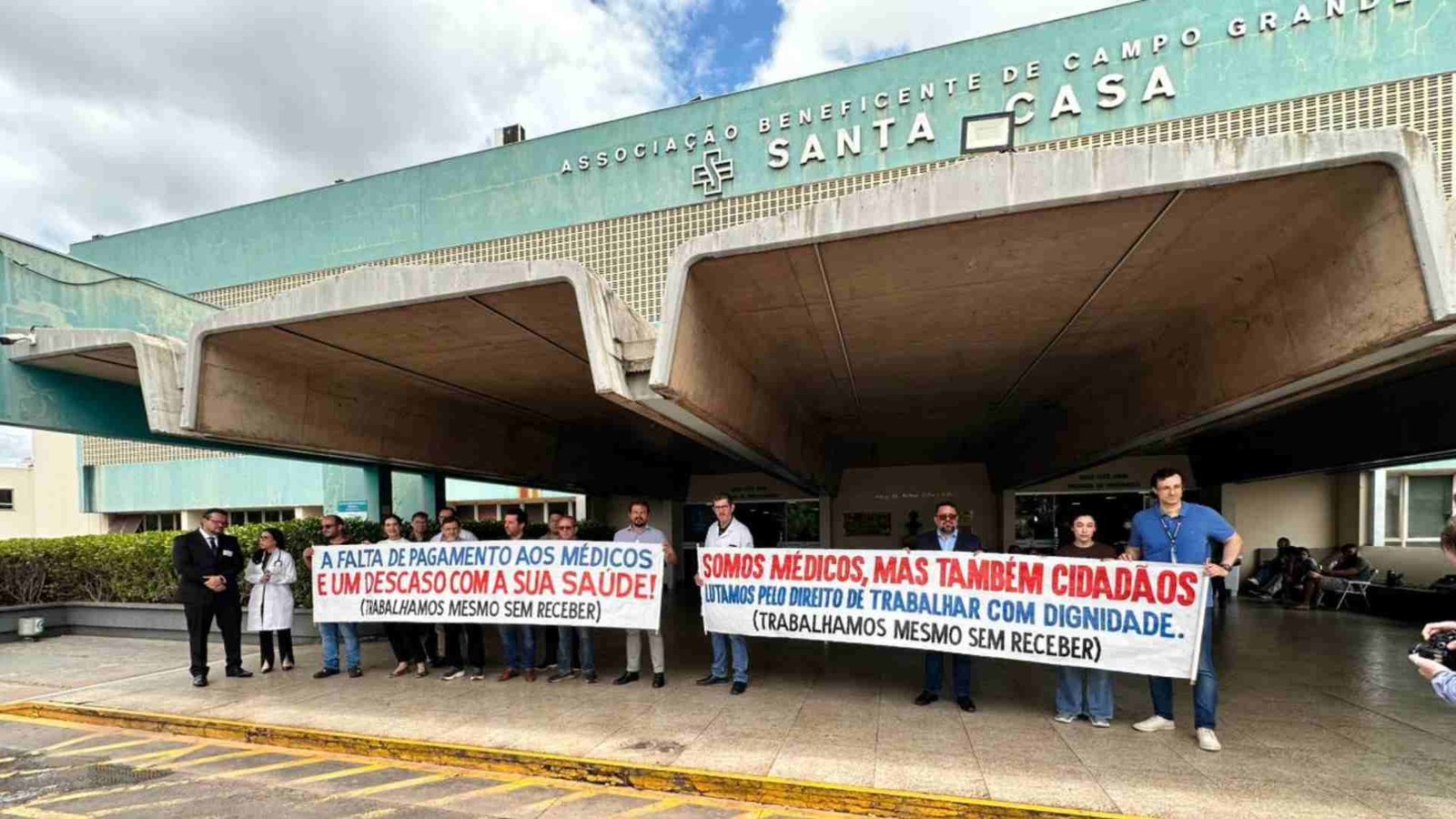 santa-casa-medicos-protesto