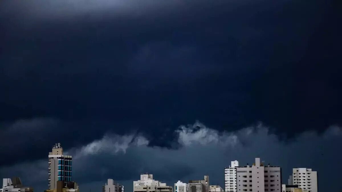 tempestade-arquivo-chuva