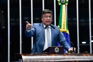 Carlos-Viana
