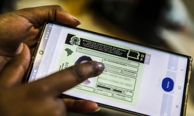 contran-aprova-resolucao-que-retira-exigencia-de-autoescola-para-cnh-17646276514536-thumb