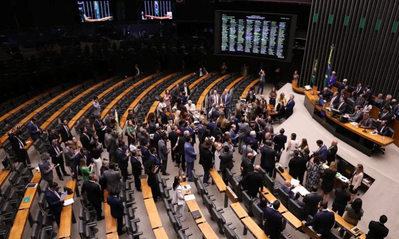 congresso-derruba-veto-de-lula-e-mantem-pl-da-dosimetria-17775827615335-thumb