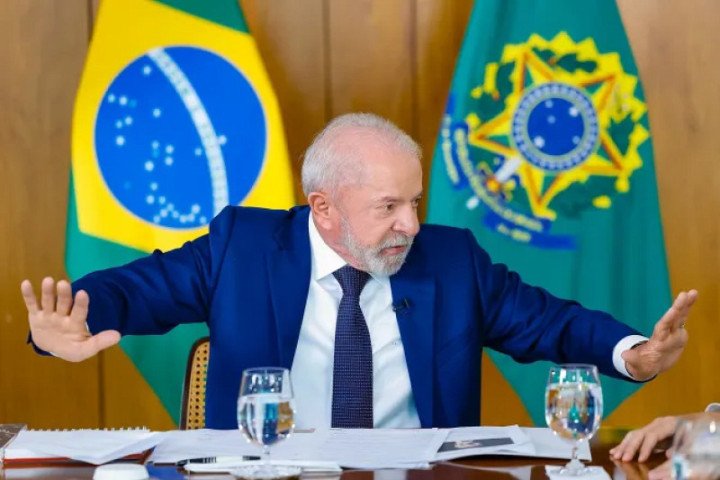 lula-envia-ao-congresso-projeto-com-urgencia-para-acabar-com-escala-61-17762522502785-thumb