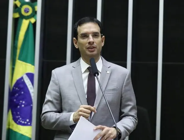 Deputado-Leo-Prates-620x473-1.jpg