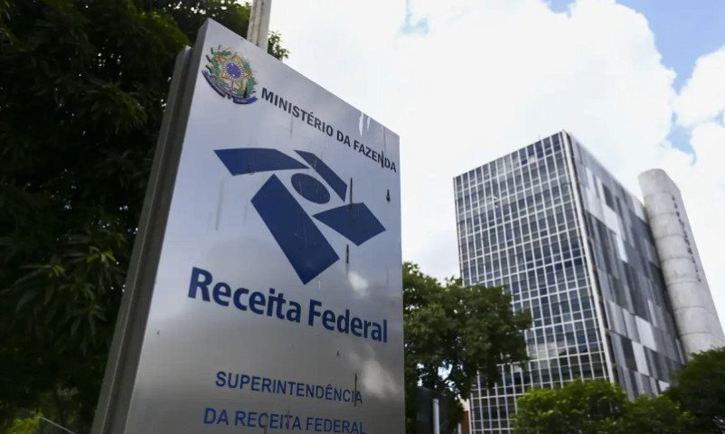arrecadacao-federal-bate-recorde-e-supera-r-278-bilhoes-em-abril-17794565001792-thumb