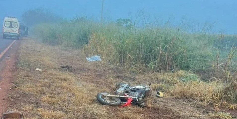 identificado-adolescente-de-17-anos-que-morreu-em-acidente-entre-moto-e-van-da-saude-em-maracaju-17800639244003-thumb