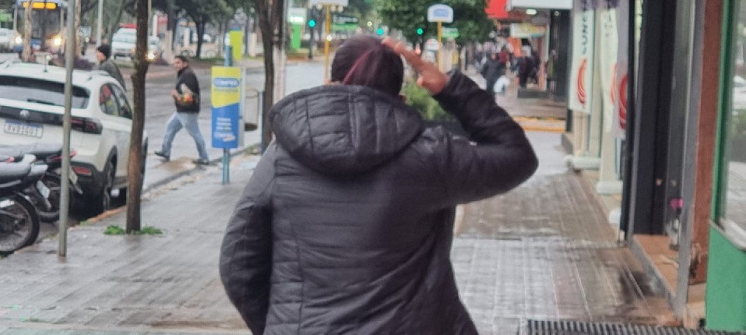 frente-fria-derruba-temperaturas-e-inmet-emite-alertas-de-baixa-umidade-em-mato-grosso-do-sul-17805807526886-thumb