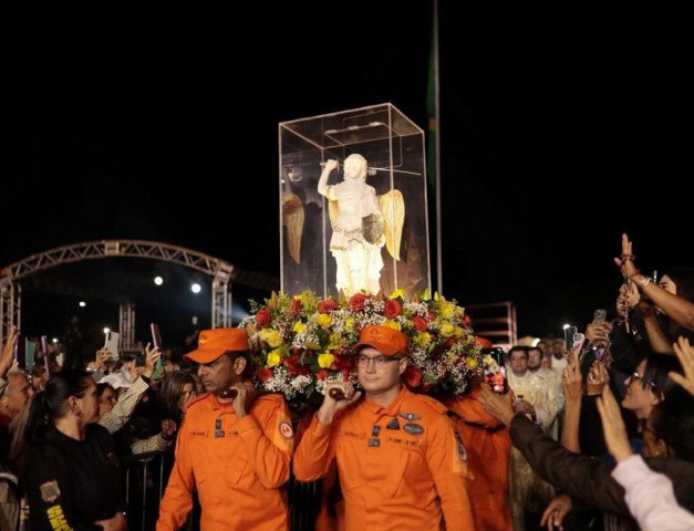 imagem-peregrina-de-sao-miguel-arcanjo-chega-a-dourados-para-abertura-dos-70-anos-da-diocese-17823122381339-thumb