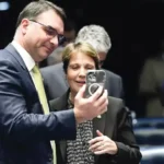 Após negar por meses, Tereza abre diálogo para ser vice de Flávio Bolsonaro
