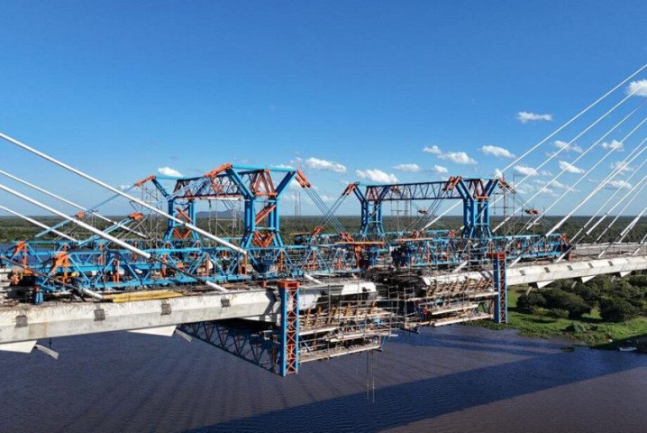 ponte-bioceanica-recebe-fiscalizacao-da-receita-federal-antes-de-ligacao-entre-brasil-e-paraguai-17830109638396-thumb