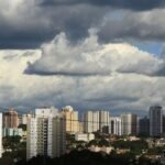 Tempo segue estável e temperaturas chegam aos 32°C em MS nesta segunda-feira