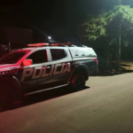 Jovem é morto a tiros dentro de casa e dívida por drogas é investigada