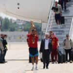 Espanha chega a Madri com taça da Copa e terá dia de festa pelas ruas da cidade