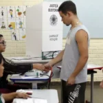 Com envelhecimento da população, eleitorado jovem recua 22% em 16 anos
