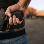 Projeto para dar porte de armas para empresários avança na Câmara dos Deputados