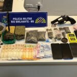 Rio Brilhante: Durante ação policial Policia Militar apreende drogas, arma e munições