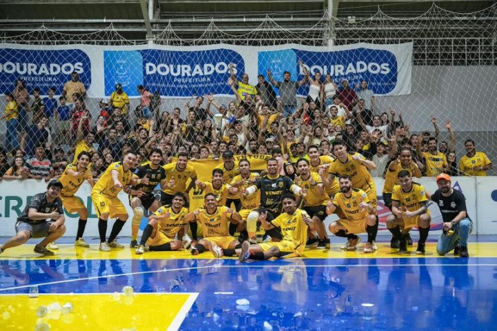 juventude-ag-recebe-campeao-da-libertadores-em-semifinal-historica-da-copa-lnf-em-dourados-17864870184333-thumb