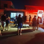 Jovem de 20 anos é perseguido e baleado a caminho da casa da tia