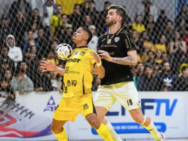 carlos-barbosa-vence-juventude-em-dourados-e-tira-time-da-final-da-copa-lnf-17901623061495-thumb
