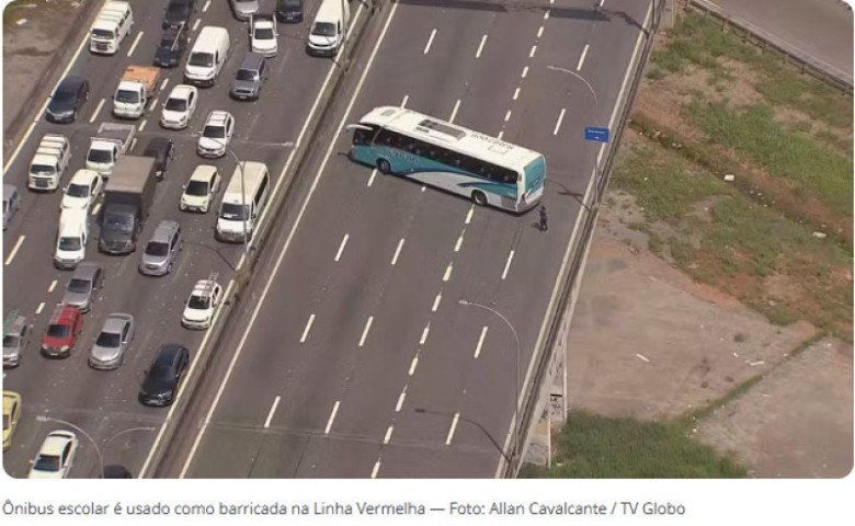 criminosos-tomam-onibus-com-120-alunos-e-bloqueiam-a-linha-vermelha-no-rio-17906074263349-thumb