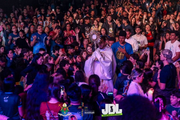 jornada-da-juventude-reune-atracoes-nacionais-e-missa-neste-domingo-em-dourados-17903365139805-thumb