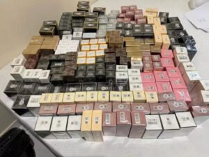 operacao-mira-esquema-de-r-300-milhoes-com-perfumes-arabes-contrabandeados-17900763333939-thumb